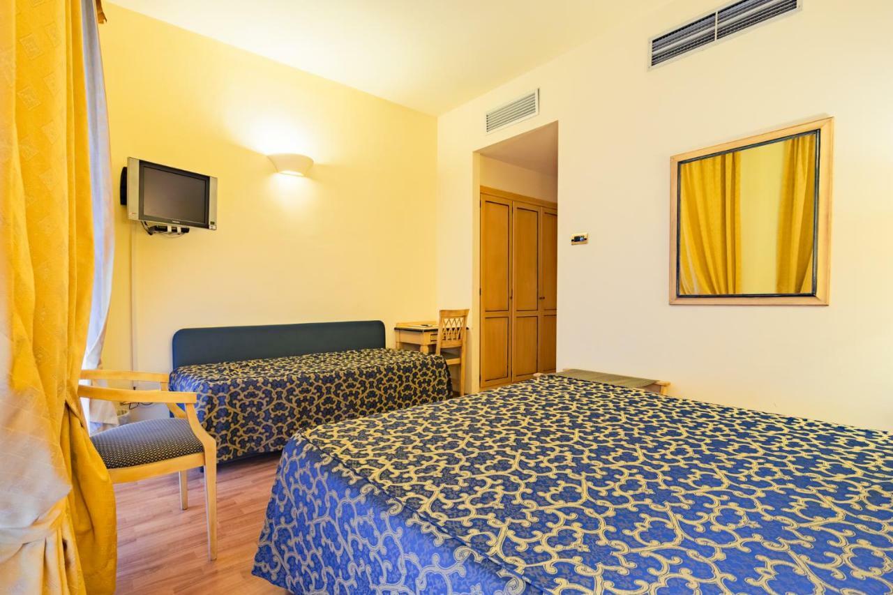 Hotel Benivieni ฟลอเรนซ์ ภายนอก รูปภาพ